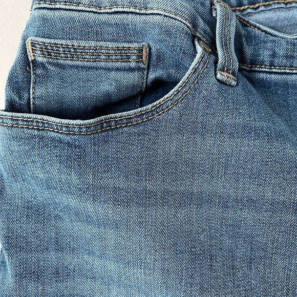 Women’s Bandolino Riley Bermuda Jean Shorts Denim, size 12 - Picture 4 of 13